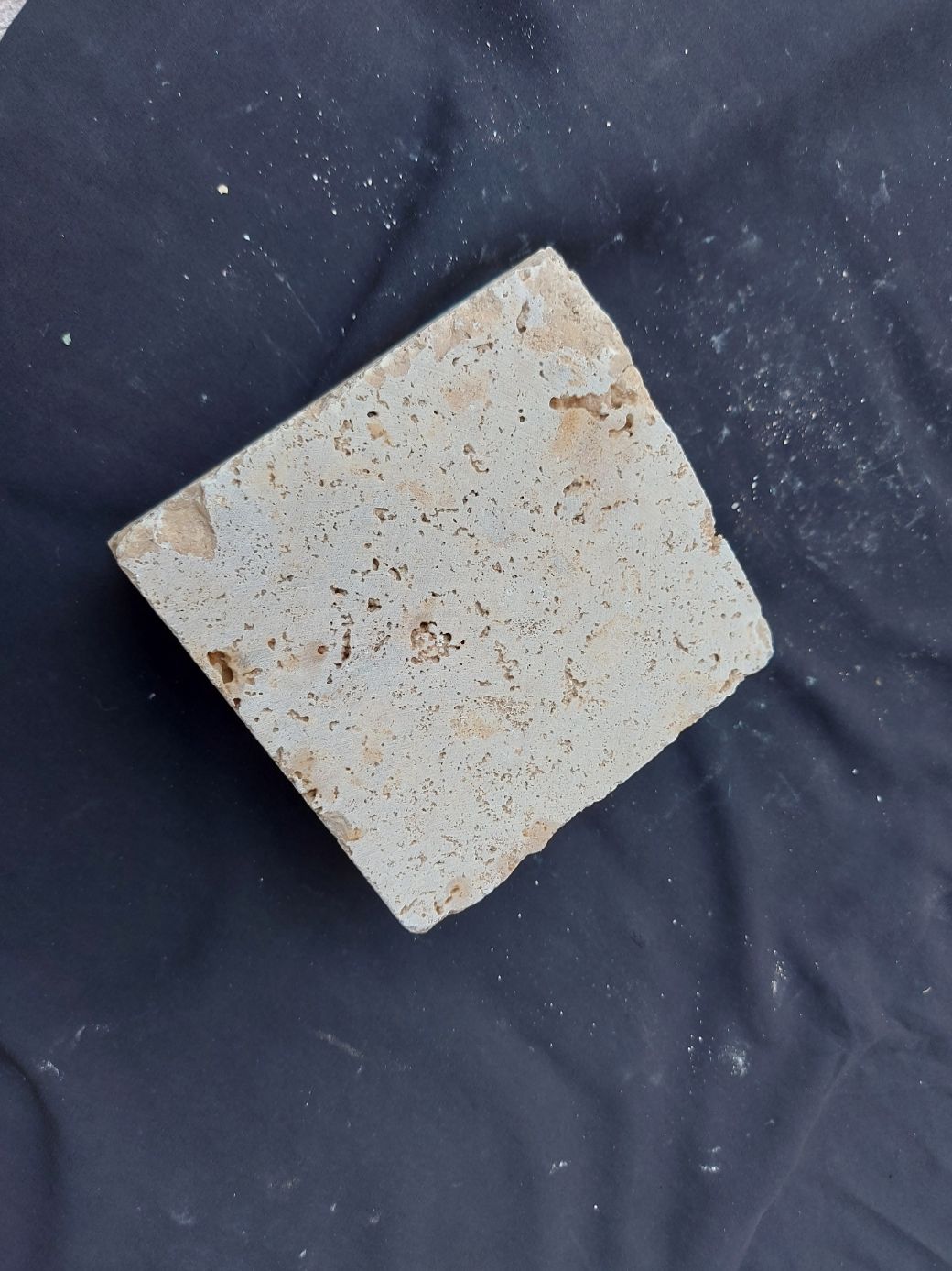 Cubic Isp stone